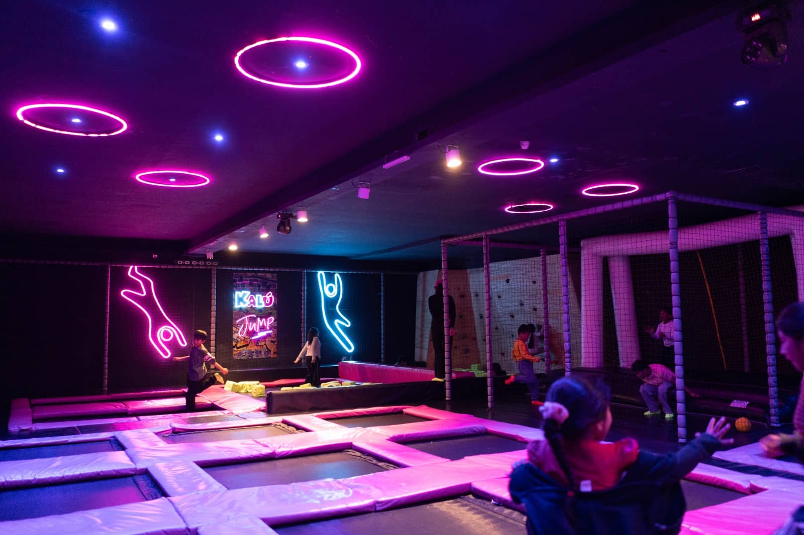 Trampoline Park Kalú